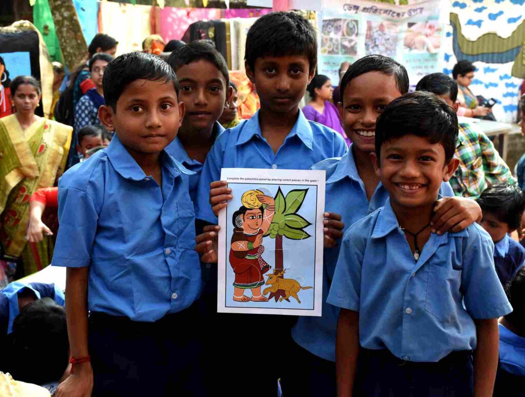 Happy to learn the art. Photo: Banglanatak dot com Happy to learn the art. Photo: Banglanatak dot com