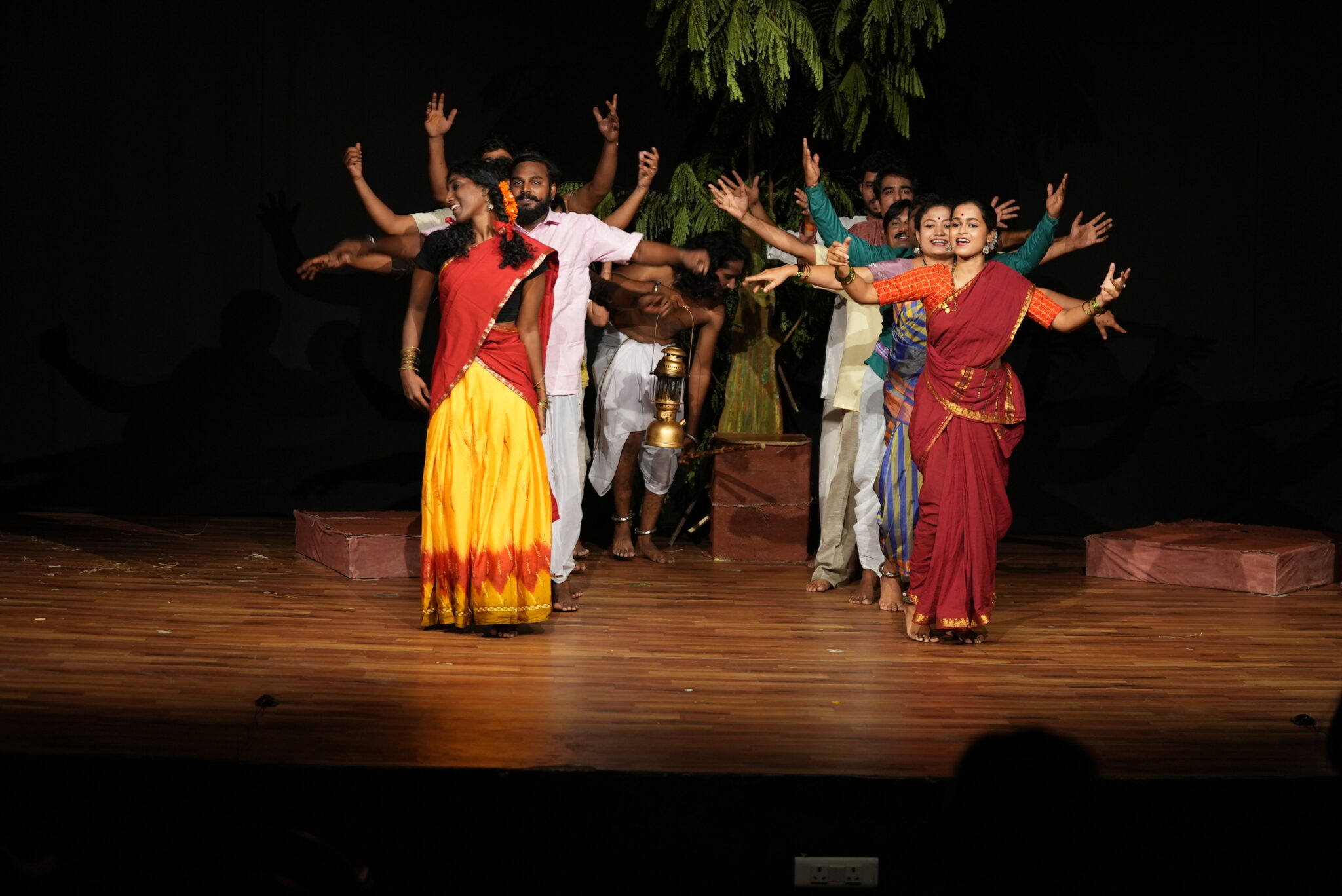 Manam Theatre Petromax-Panchayat_Curtain-Call-Theatre_01-12_Manam-Theatre-Festival_Pic1 Manam Theatre
